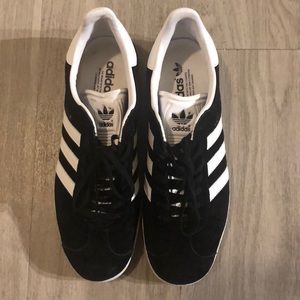 Adidas Gazelle Sneaker - Gently Worn